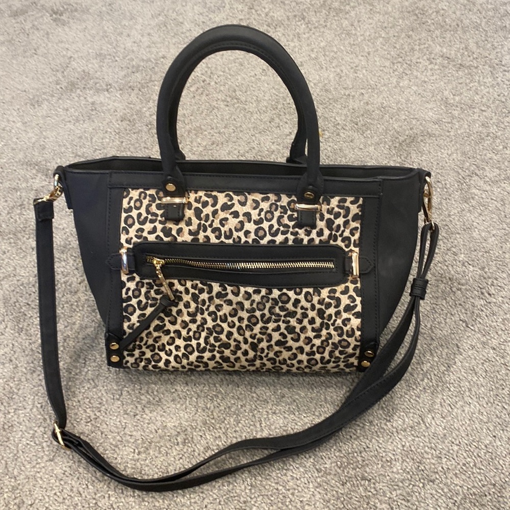 Black and cheetah print purse